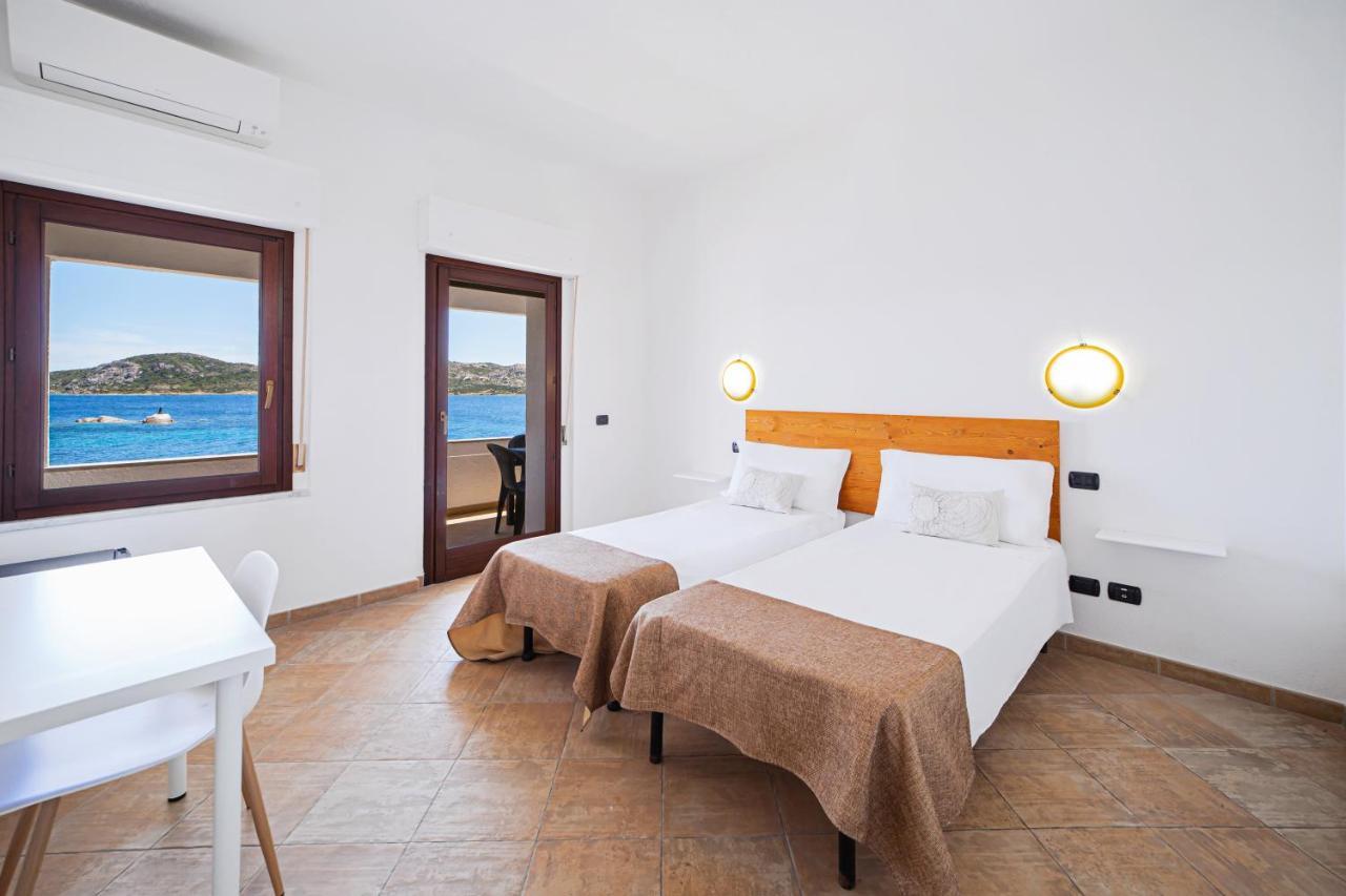 Il Gabbiano Hotel Ла Мадалена Екстериор снимка