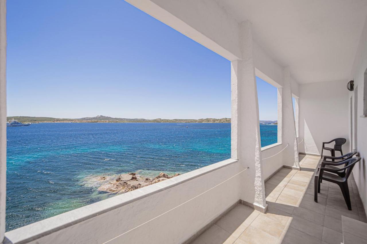 Il Gabbiano Hotel Ла Мадалена Екстериор снимка
