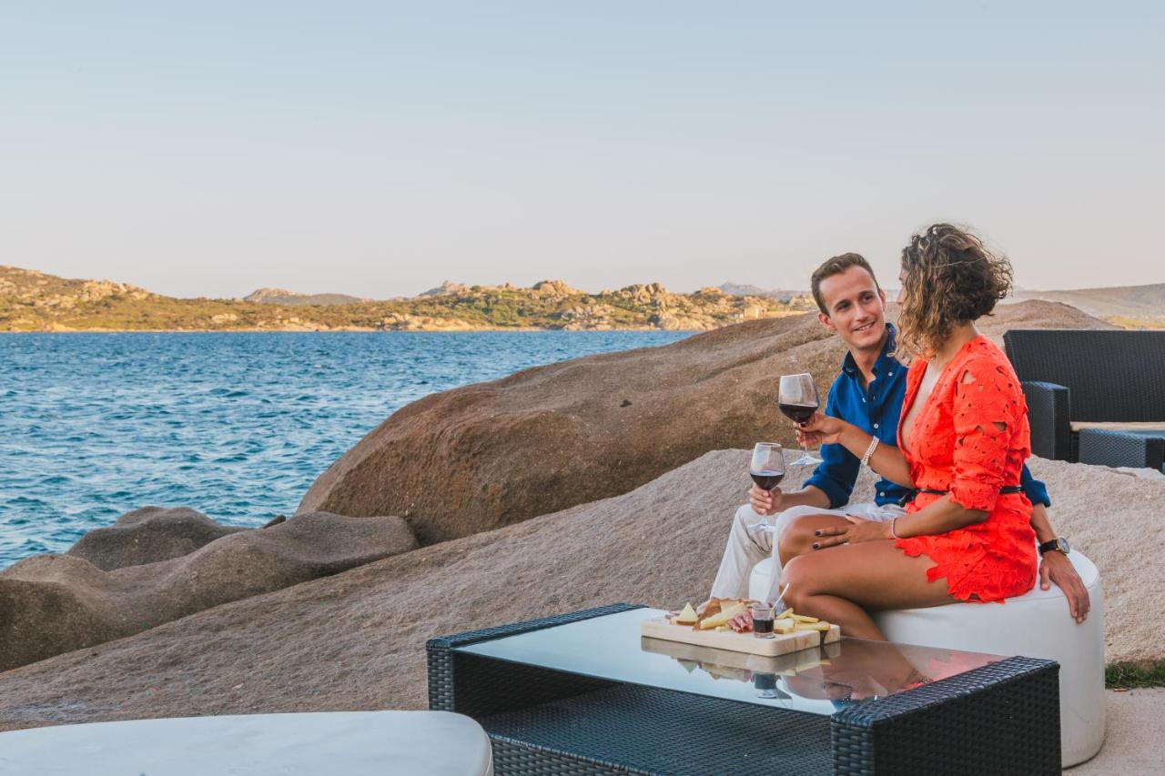 Il Gabbiano Hotel Ла Мадалена Екстериор снимка