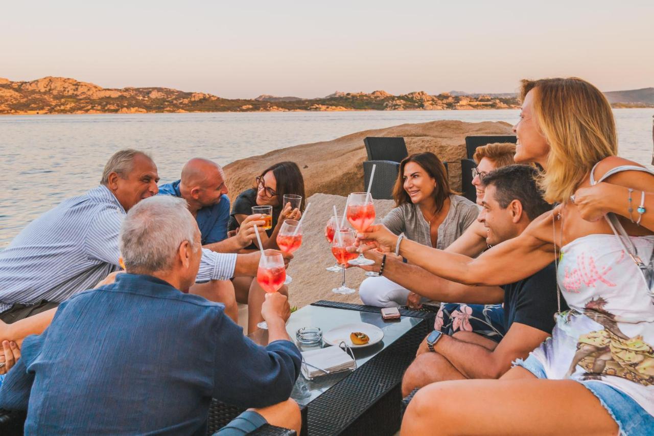Il Gabbiano Hotel Ла Мадалена Екстериор снимка